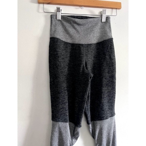 Alosoft goddess ribbed high waist leggings - XS - gray and Heather gray - Picture 10 of 11